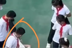 体锻课成"体虐课"？上海学生课堂晕倒引热议，涉事教师遭严肃处理图片