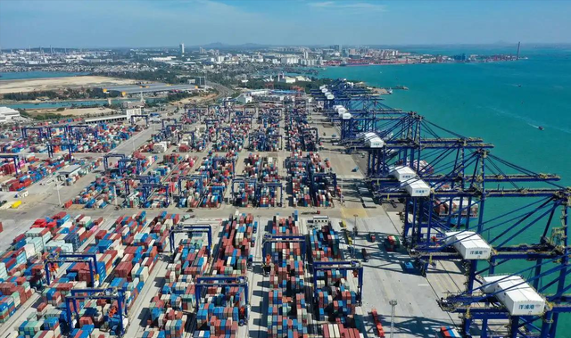 新加坡总统：中国不要自给自足，海南封关将会砸了新加坡的铁饭碗