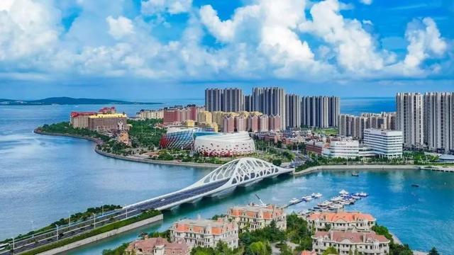 9条视频点赞青岛！这座滨海城市魅力何在？
