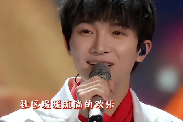 央视春晚彩排阵容公布！看了到场明星	，网友泪目，有他在收视稳了