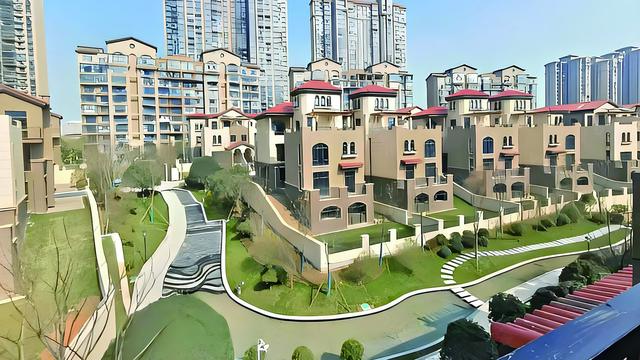 2025长沙市十大最贵小区：长房梅溪香山、达美溪湖湾、京武浪琴山