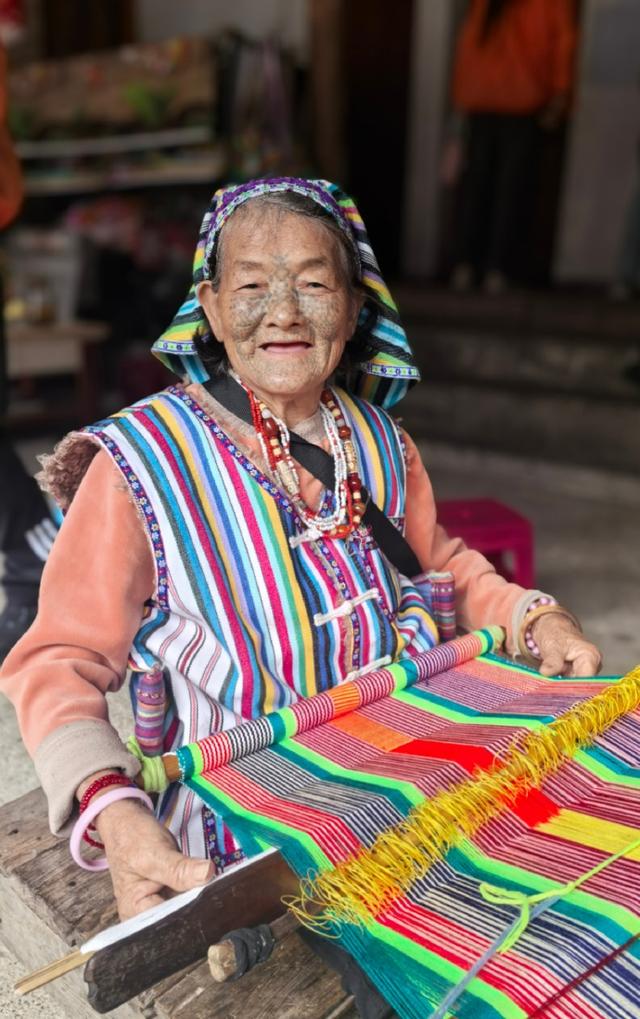 中国顶级国道自驾线，走一趟2个月！跨越20000里，走完够吹一辈子