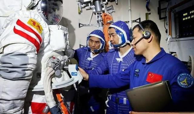 神舟20飞船准备带伤返回地球，无论成败都将是里程碑事件