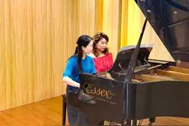 钢琴音乐沙龙在这里 出彩图片
