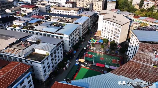 重庆头号大镇，面积比主城两个区还大，私藏20℃避暑天堂美如仙境