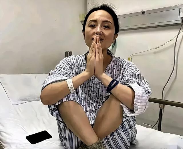 离春节不到2月，52岁辛柏青高调传出喜讯	，朱媛媛终于可以放心了