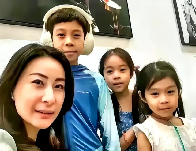 霍震霆也没想到，被寄予厚望的儿媳郭晶晶，竟遭到一个这么大教训