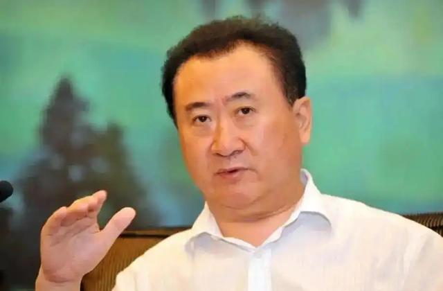 600亿抄底！美财长的学生竟然收购了中国万达，难怪王健林会输！