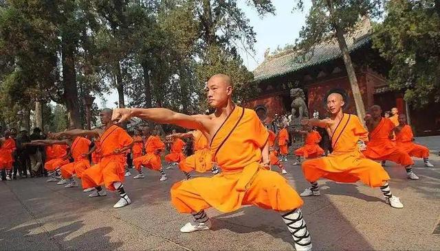 少林以慈悲为怀？释永信被抓不足半月，一场大雨少林再次让人失望