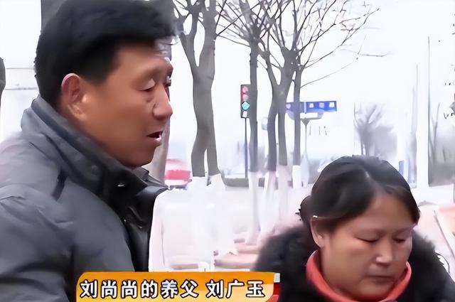 江苏女护士见一学生长得像前夫，鉴定后发现，竟是死了17年的儿子