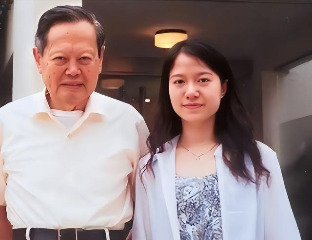 演都不演了！杨振宁去世仅7天	，恶心的一幕出现，结局大快人心