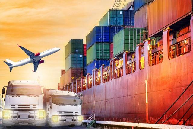 北极航道刚冰封，波兰故技重施中欧班列又停，再不开边境悔之晚矣