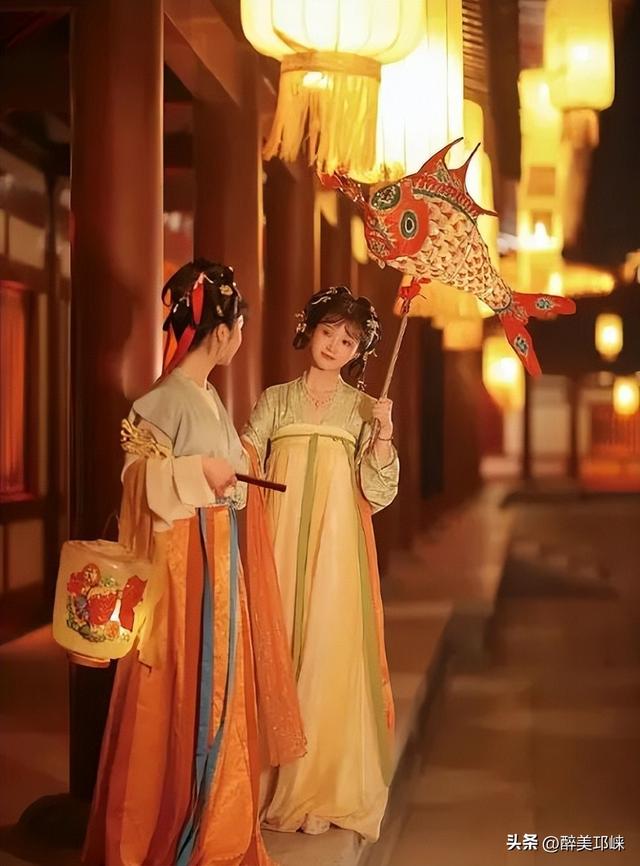 近悦远来 玩转邛崃 | 解锁平乐古镇双节宝藏玩法→