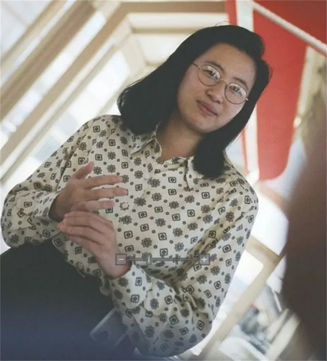 她是美科学院院长，担任美尖端芯片公司CEO，却顶风为中国造芯片