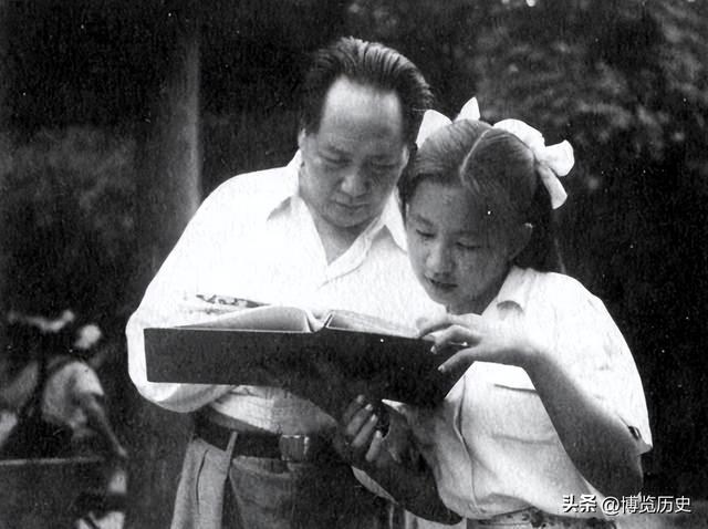 1966年，李讷来北航探望姐姐，李敏单刀直入问：你来找我什么事？