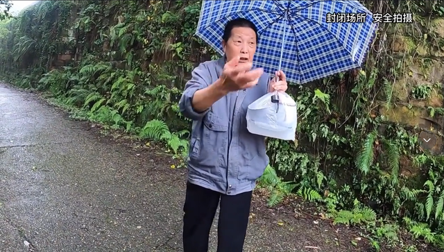 江津寂静的军工厂旧址，昔日保密军事化管理，如今搬离楼房垮塌