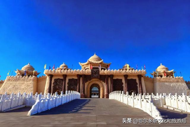 被🧶暖到！“穿”上毛绒绒的鄂尔多斯文化产业园也太治愈了....暖 huo huo！