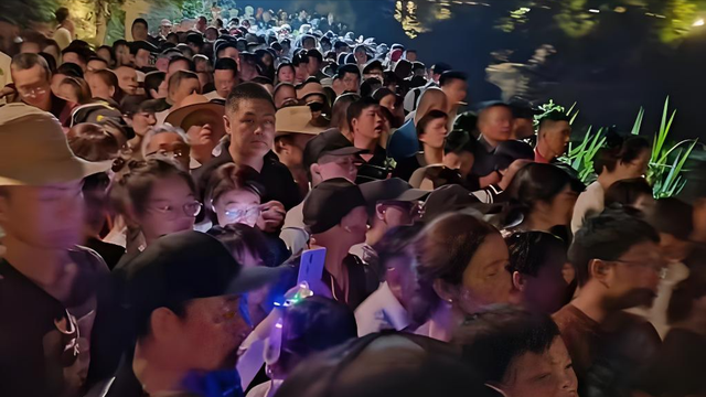 五一假期八大“坑人”景区出炉，每一个都名声在外，有你去过的吗