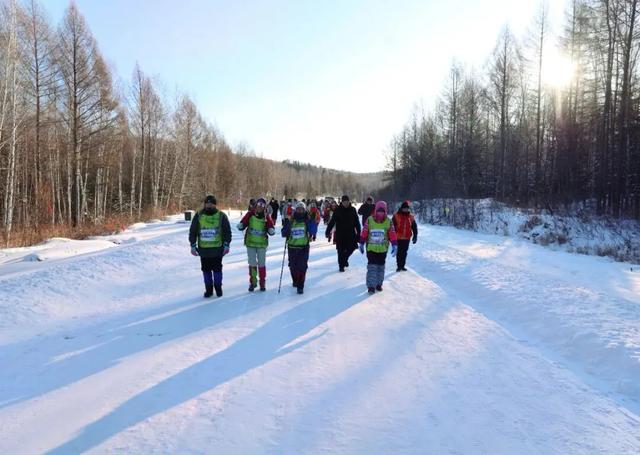 “冰超”·全国冬季徒步大会暨伊春冰雪森林穿越活动(五营站)启幕