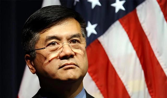 上任与中国为敌，卸任就来中国捞金!华裔美国州长的嘴脸太难看!