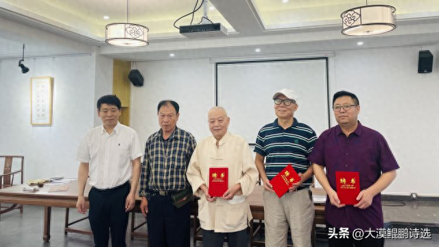 热烈祝贺三门县诗词学会第四次大会暨换届选举大会胜利召开