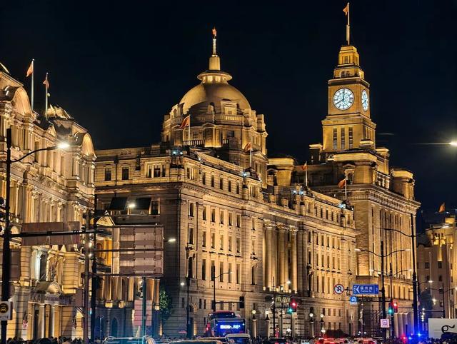 抓住流量变现，第一批来上海的韩国人，已经赚得盆满钵满了