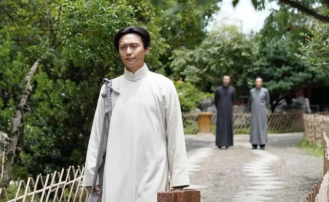 给“扮演毛主席”的10位演员排名：唐国强未进前5，古月仅排第2