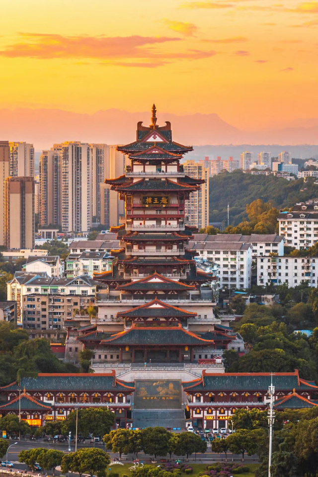 跟着川超游广元 | 致阿绵：赏秋正当时，你我皆风景！