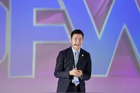 华为云金融科技峰会在阿举办 盘古金融大模型海外首次亮相图片