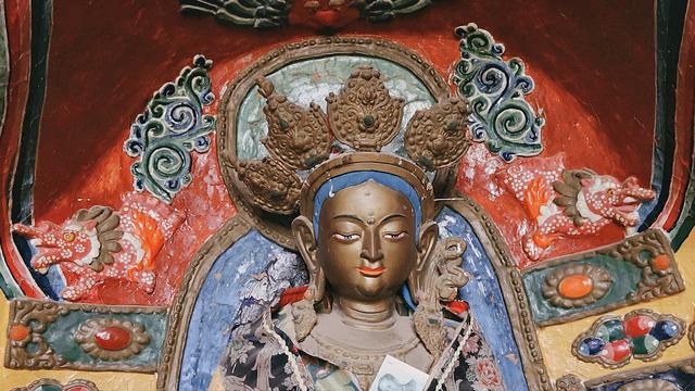 甘肃神秘北凉洞窟，悬崖上的千年佛寺，古人是怎么在峭壁上开凿的