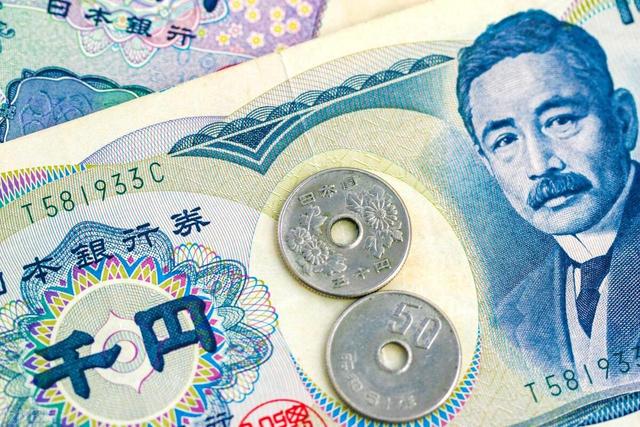中美日最新负债对比：美国36万亿，日本9.1万亿，中国很令人意外