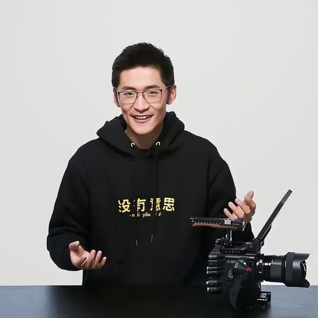 影视飓风Tim靠什么赚钱