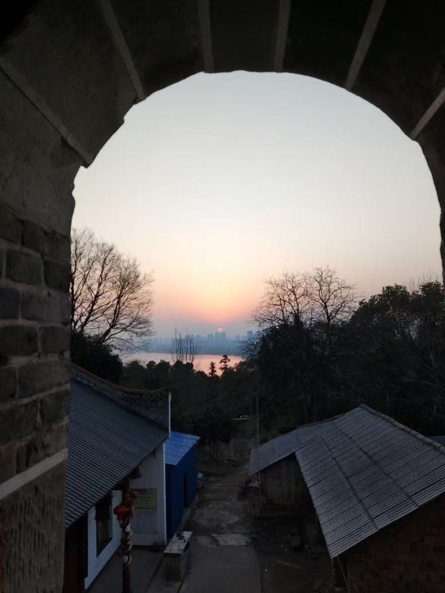 大家见过衡阳八景之一的“珠晖夕照”没有？