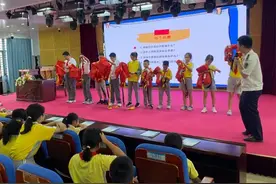 海口海事青年走进乡镇校园开展中小学生安全教育日水上安全知识宣讲图片