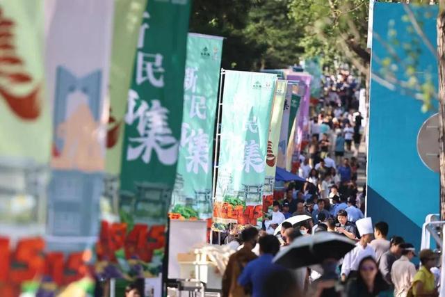 新民大街太火爆了！长春很多人都去了！今天咱也必须去！