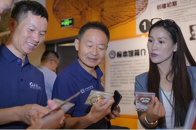人工培育灵芝孢子粉专赠暨科普科研启动仪式举行