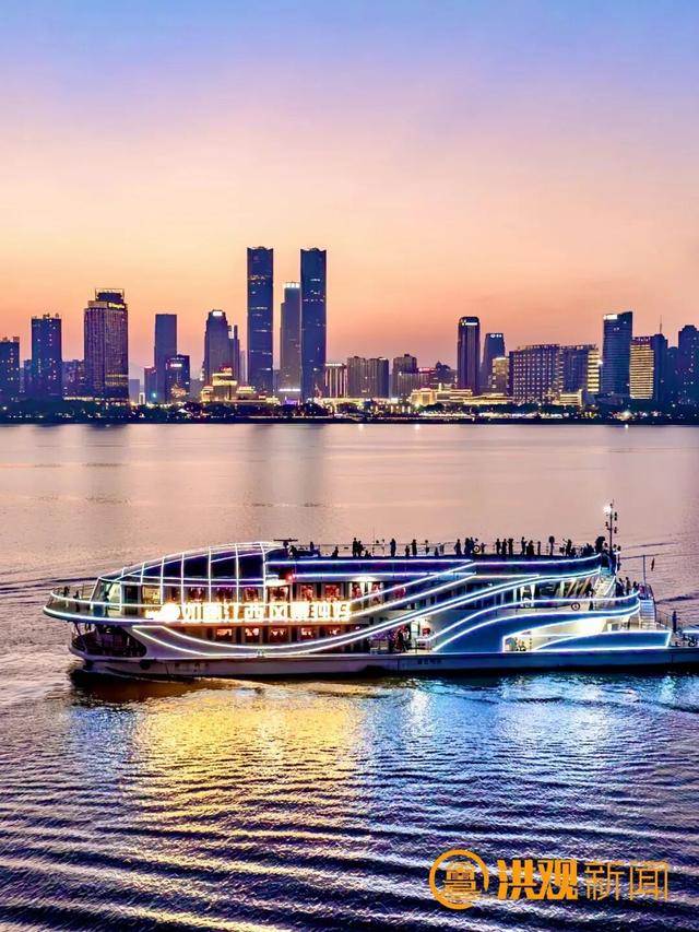 滕王阁“破墙融城”记