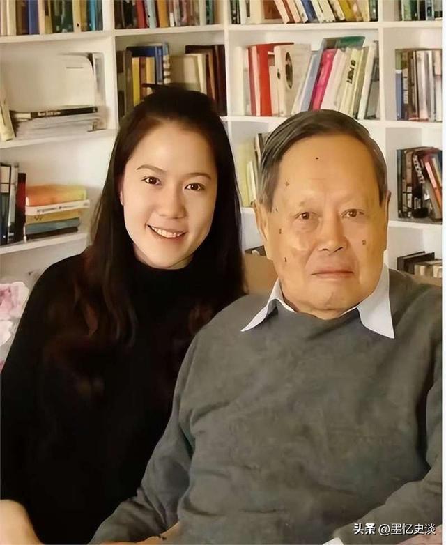 没孩子也没遗产，照顾杨振宁21年，冷冻9颗卵子的翁帆图个啥？