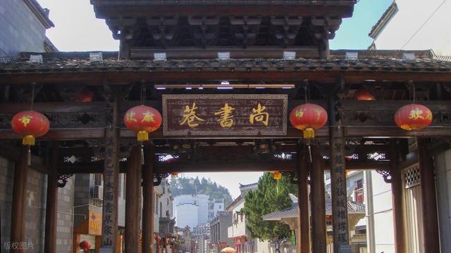 被严重低估的宝藏小县城，高铁直达！人少景美超安逸，周末就出发