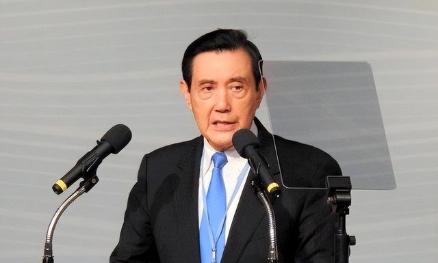 中国的愤怒不断升级！055大驱编队抵近日本，解放军的导弹已备好