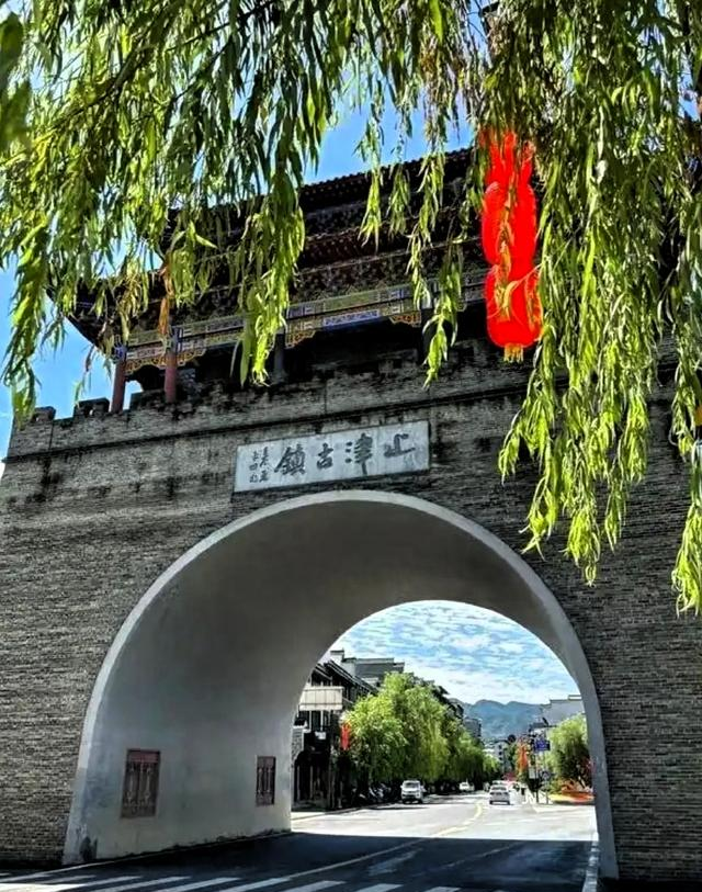 世界上只有中国湖北省十堰市才有的 “全球独一无二的 5 大奇景”