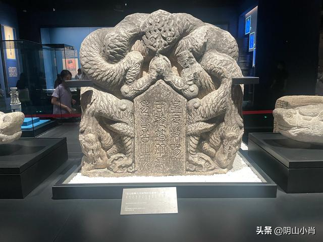 参观内蒙古博物院新馆
