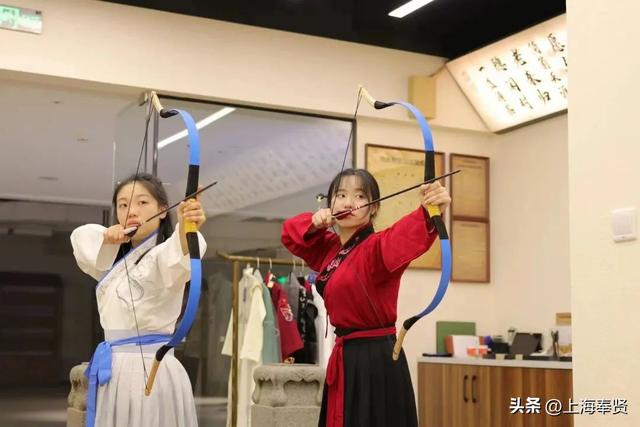 就在本周五晚，奉贤宝龙！“奉浦星河·乞巧市”古风市集即将开市！