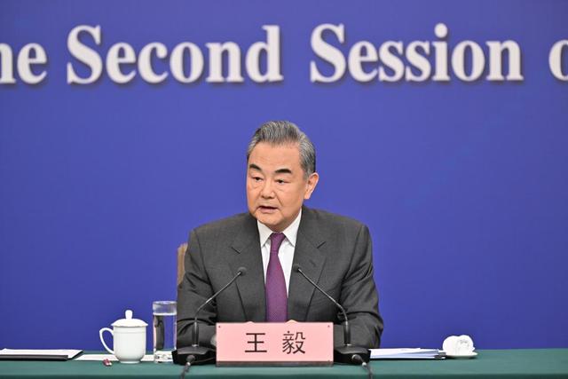 王毅罕见说了重话，中方取消访日行程，石破茂重新开始“反省”