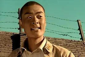 他曾经被导演侮辱想跳楼，靠妻子走出低谷，如今终成影帝片约不断图片