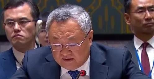 中国军号海外发带着耐心和热情训练!