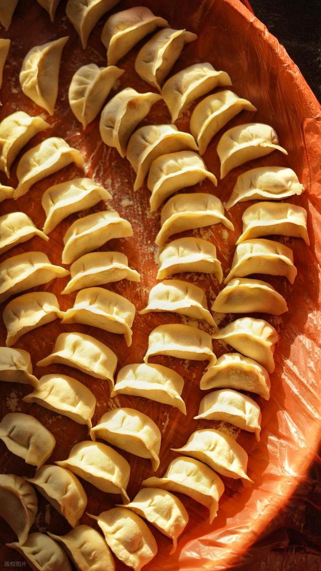 今日立冬不一般，不管多忙，记得：1不洗、2不怒、3不穿、4不补