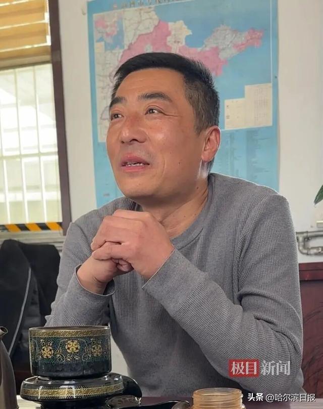 中国最年轻的航天员、中科院85后“戴眼镜”博导都要飞天了，指令长老家围墙插满国旗