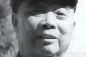 他是红一军团的团长，却因多次负伤，1955年只获得了上校军衔图片