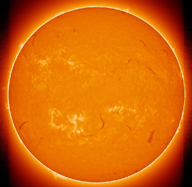 科学家至今困惑，太阳光谱里的颜色缺口，到底有什么秘密？